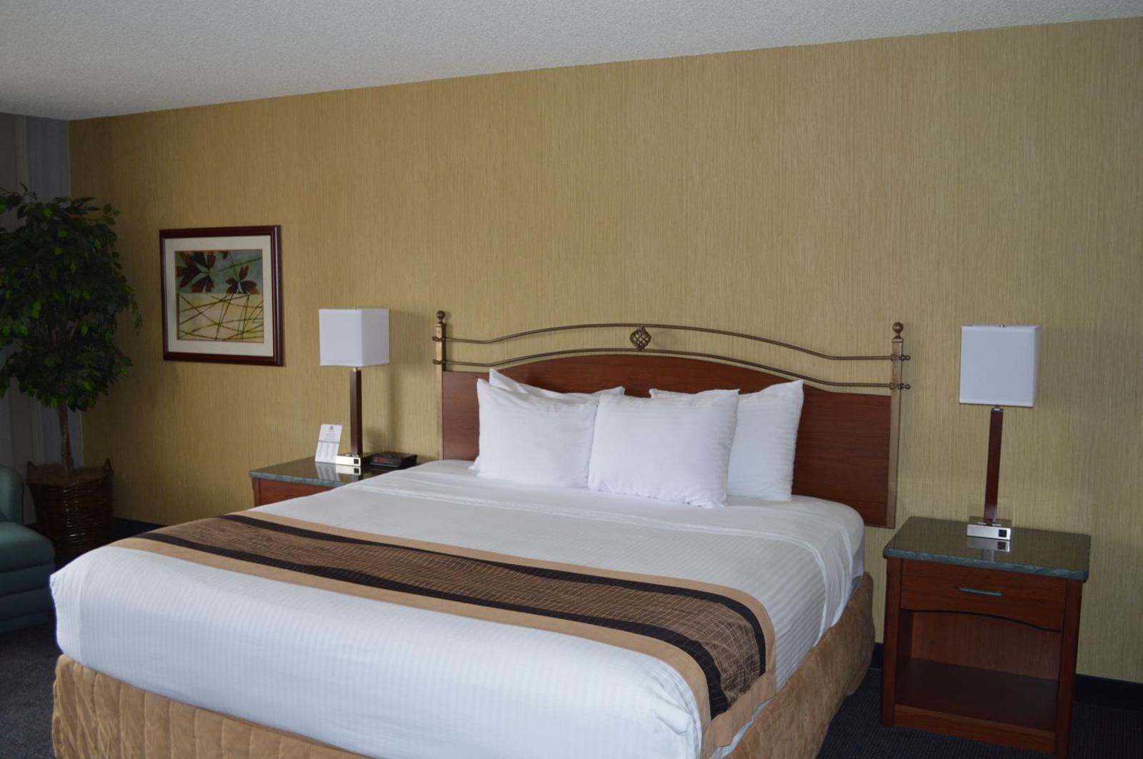 Best Western Cascadia Inn Main image 1